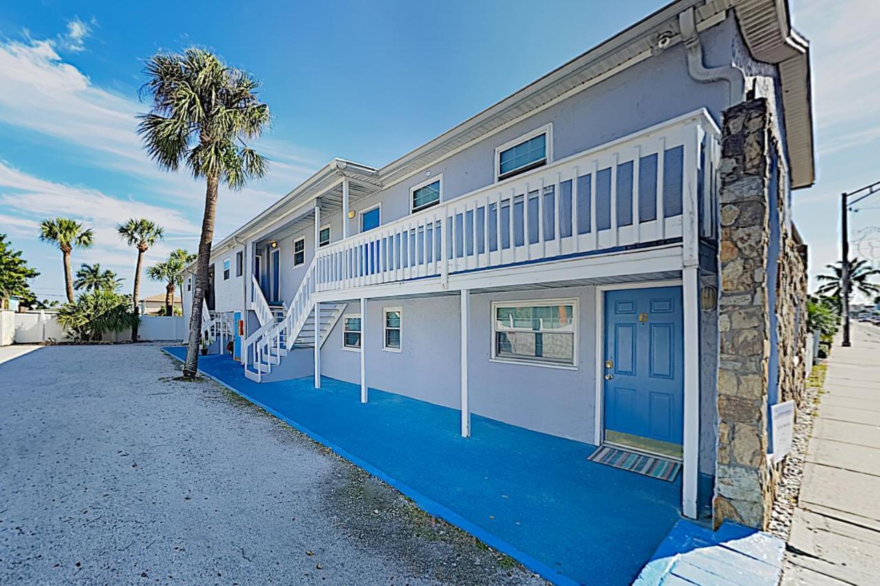 The Palm Condos St. Pete Beach Exteriör bild
